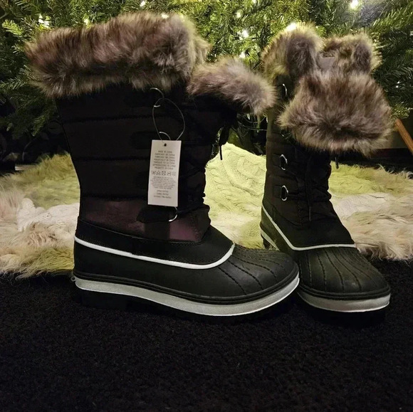 Brown with fur lace up women's boots size 7 - Picture 2 of 10